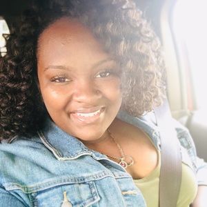 Meet your Posher, Deanna